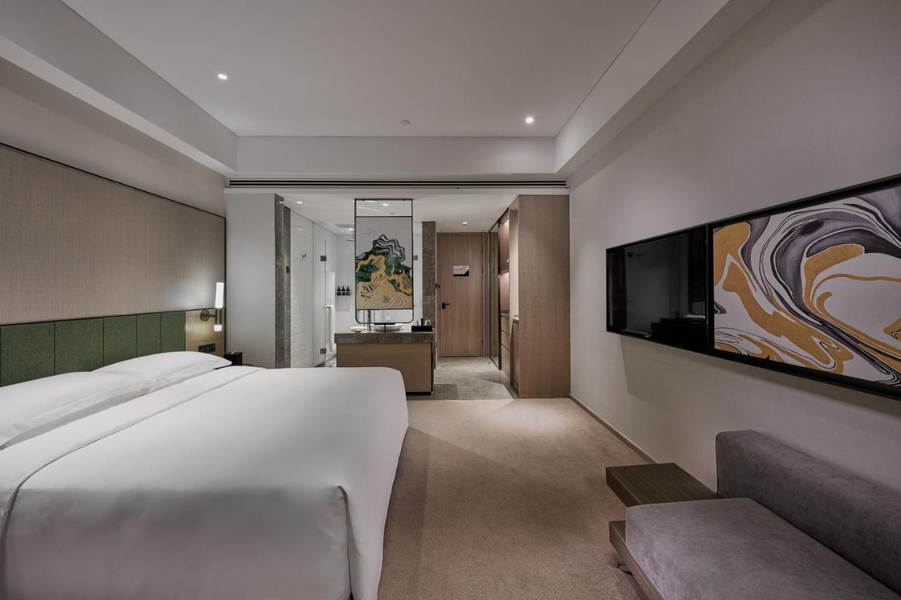 Empark Grand Hotel Kunming Bagian luar foto